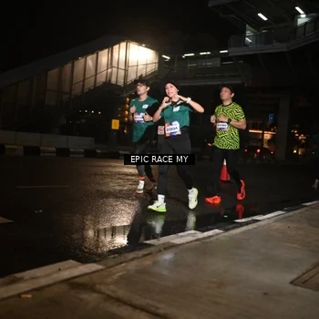 Runner Photo 7716443