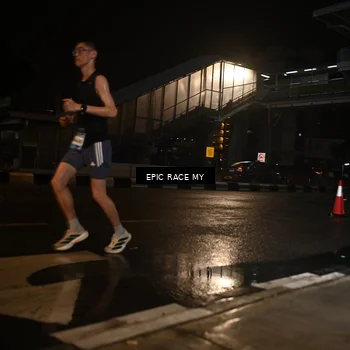 Runner Photo 7716450