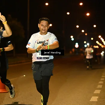 Runner Photo 7716451