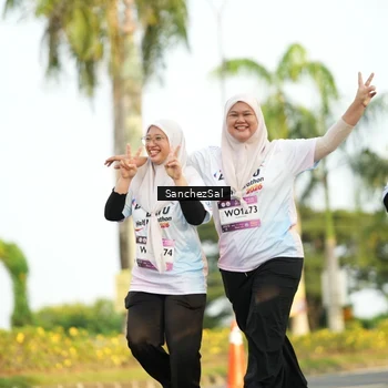 Runner Photo 7716468