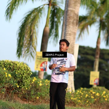 Runner Photo 7716472