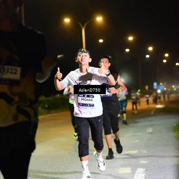 Runner Photo 7716476
