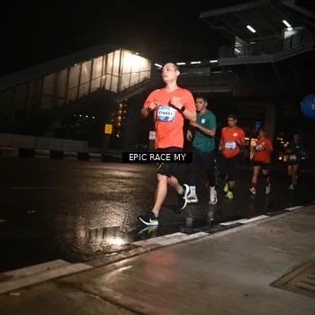 Runner Photo 7716484