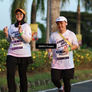 Runner Photo 7716487