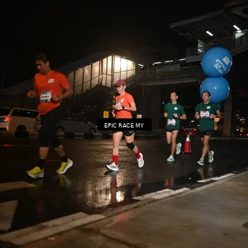 Runner Photo 7716496