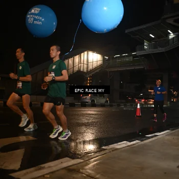 Runner Photo 7716523