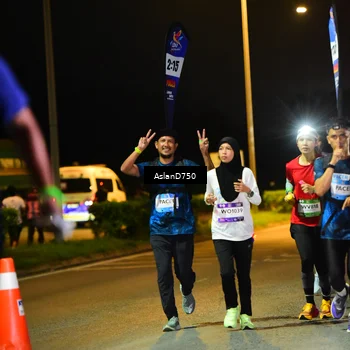 Runner Photo 7716529