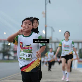 Runner Photo 7716531