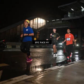Runner Photo 7716536