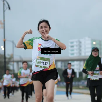 Runner Photo 7716537