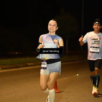 Runner Photo 7716547
