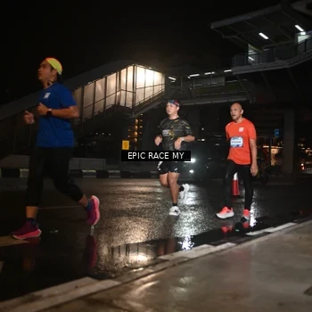 Runner Photo 7716553
