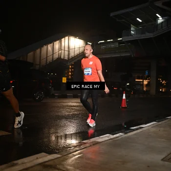 Runner Photo 7716565