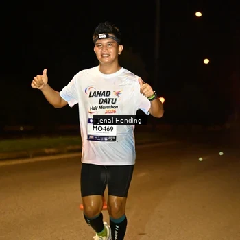 Runner Photo 7716573