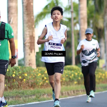 Runner Photo 7716593