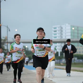 Runner Photo 7716603