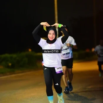 Runner Photo 7716613