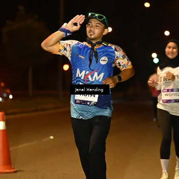 Runner Photo 7716638