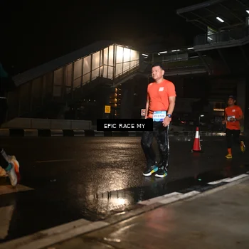 Runner Photo 7716640