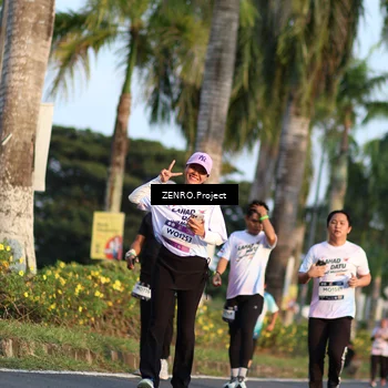 Runner Photo 7716647