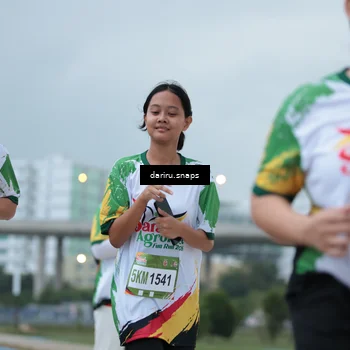 Runner Photo 7716672