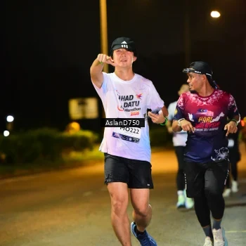 Runner Photo 7716685
