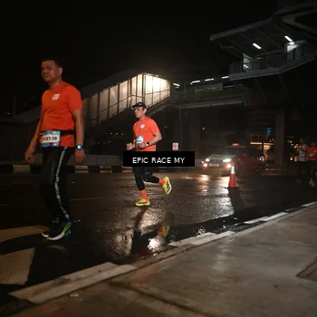 Runner Photo 7716696