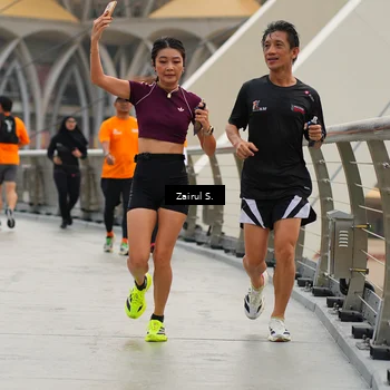 Runner Photo 7716712