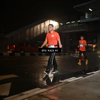 Runner Photo 7716716