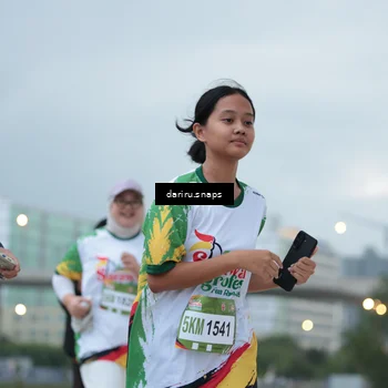 Runner Photo 7716723
