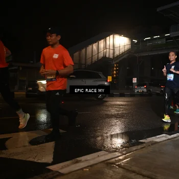 Runner Photo 7716756