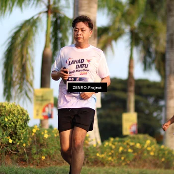 Runner Photo 7716758