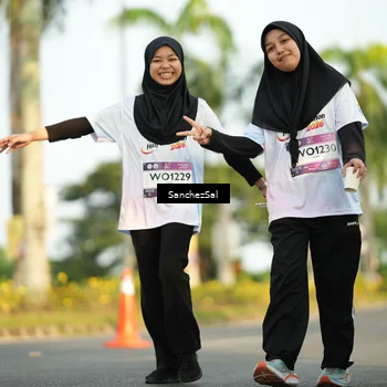 Runner Photo 7716759