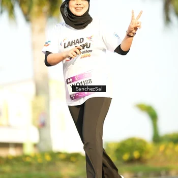 Runner Photo 7716762