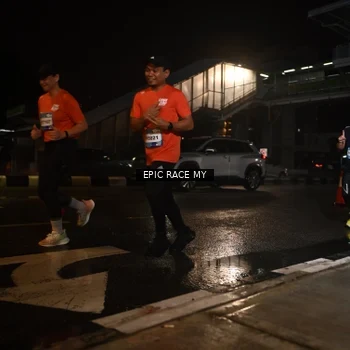 Runner Photo 7716767