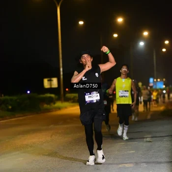 Runner Photo 7716776