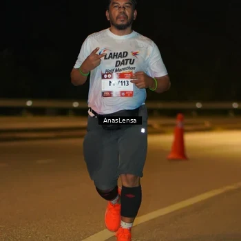 Runner Photo 7716778