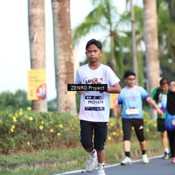 Runner Photo 7716790