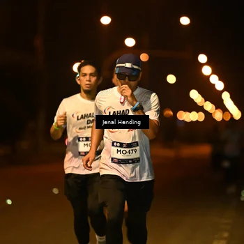 Runner Photo 7716814