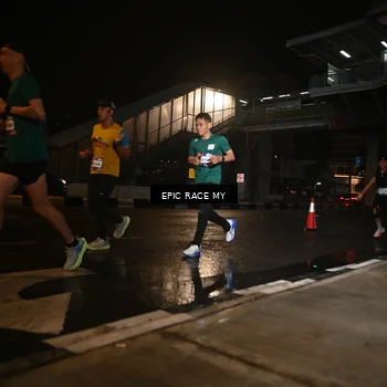 Runner Photo 7716822