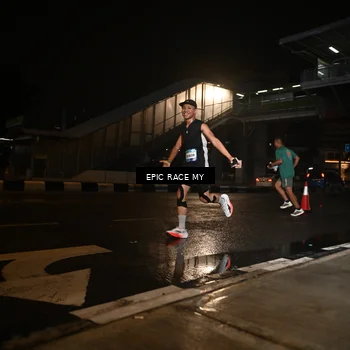 Runner Photo 7716830