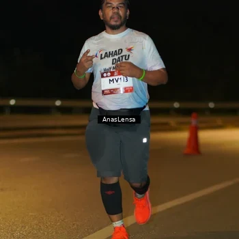 Runner Photo 7716832