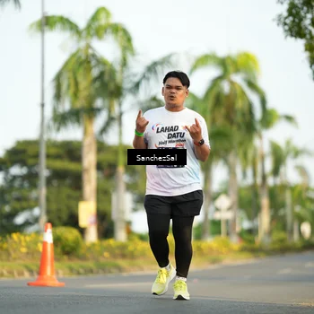 Runner Photo 7716843