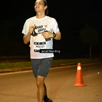 Runner Photo 7716844