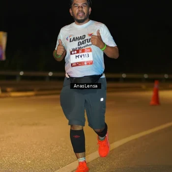 Runner Photo 7716849