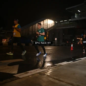 Runner Photo 7716853