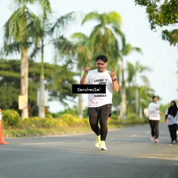 Runner Photo 7716854