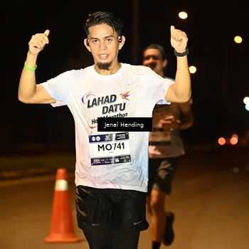 Runner Photo 7716858