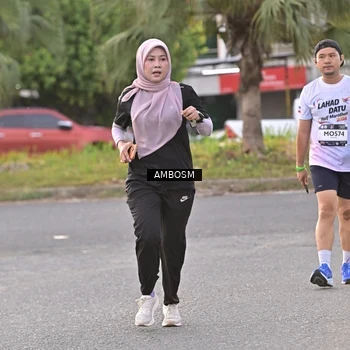 Runner Photo 7716859
