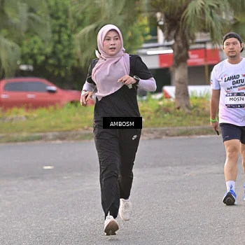 Runner Photo 7716860